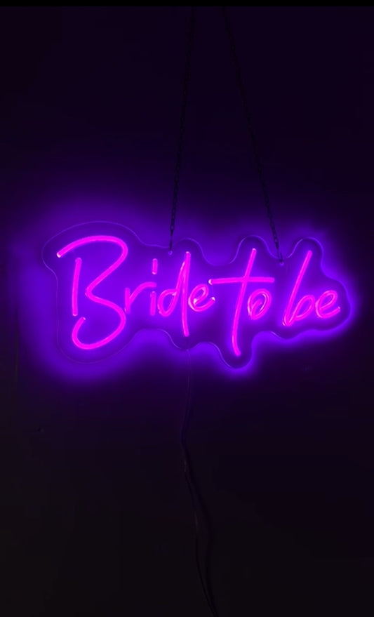 Aura Signature Neon Light "Bride to be"