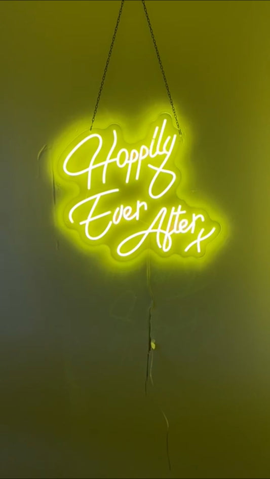 Aura Signature Neon Light "Happily Ever After X"